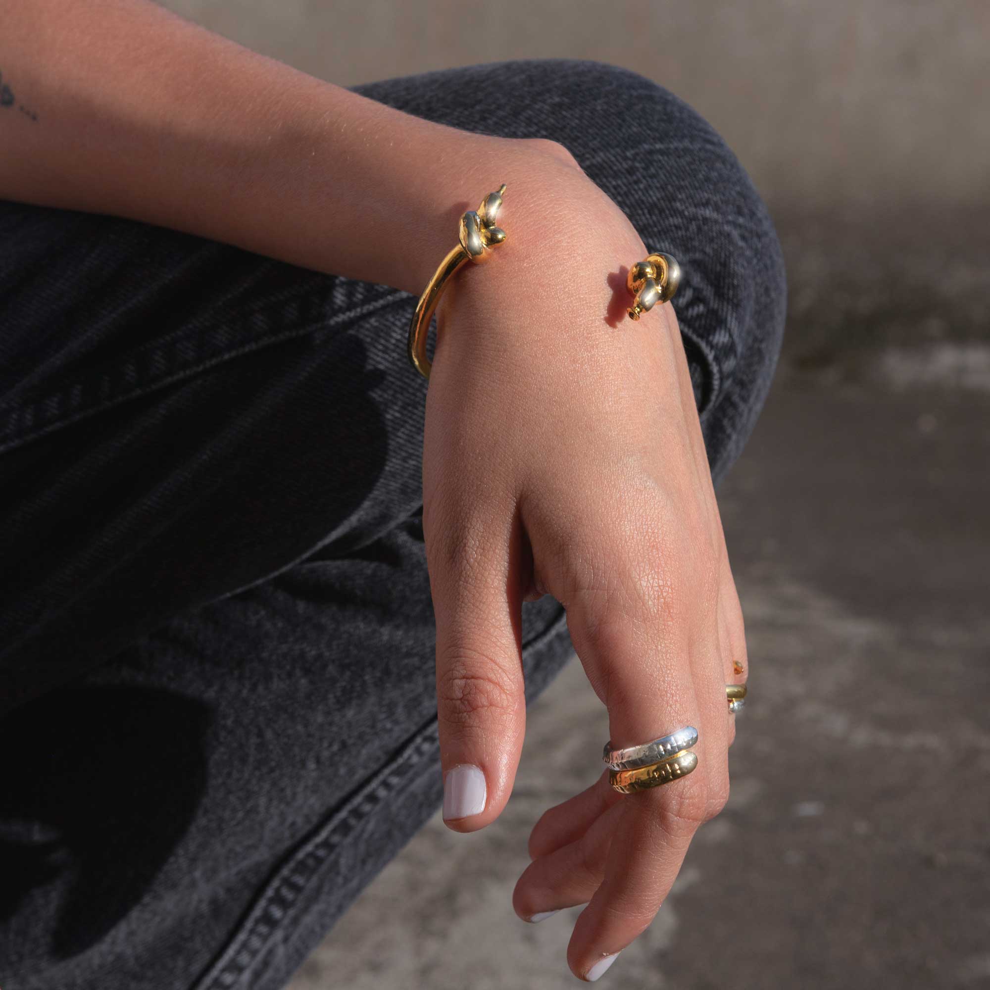 Brazalete Latex balloon dorado